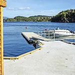 Casa vacanze Awesome Home In Lundegrend With House Sea View Grimsland