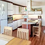 Casa vacanze Awesome Home In Lundegrend With House Sea View *