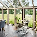 Casa vacanze Awesome Home In Lundegrend With House Sea View Grimsland