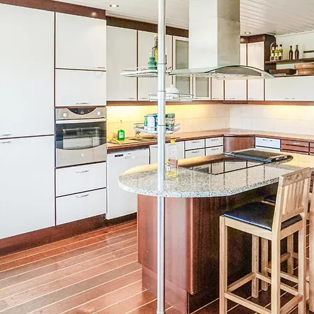 Casa vacanze Awesome Home In Lundegrend With House Sea View *