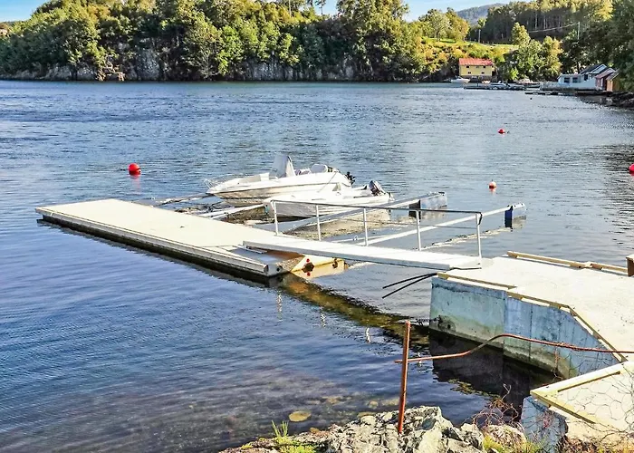 In Lundegrend With Wifi Feriehus *