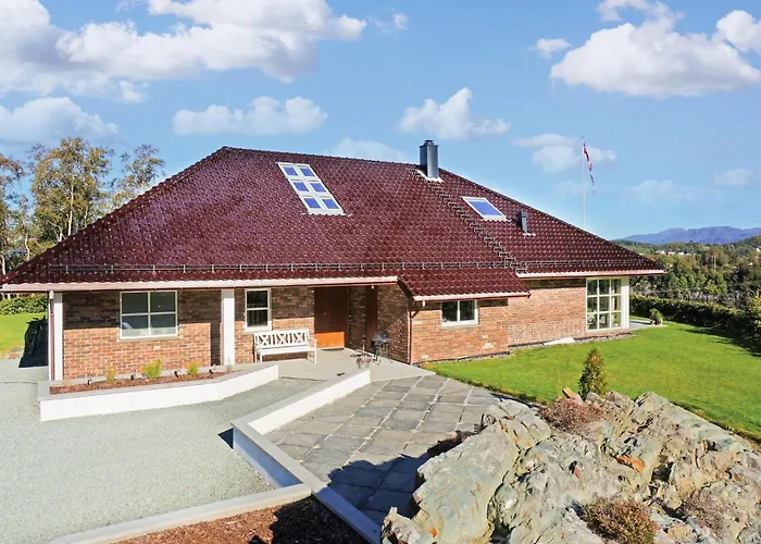 In Lundegrend With Wifi Feriehus *